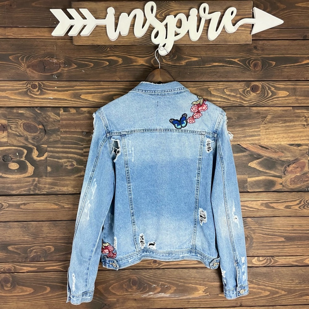 Papaya |‎ London Trend Distressed Rose Appliqué Denim Jean Jacket Floral Design - Picture 7 of 14